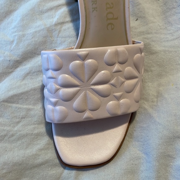 Kate Spade New York Emmie Mid Heel Sandal Embossed Flowers - Picture 5 of 8